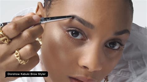 diorshow kabuki brow styler